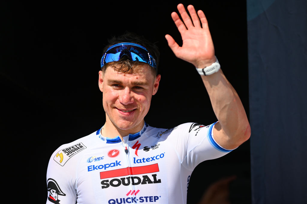 Baloise Belgium Tour: Fabio Jakobsen wins crash-marred stage 2, takes overall lead