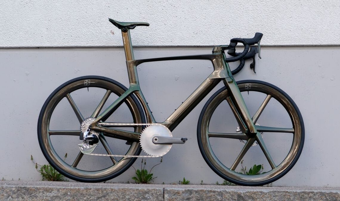 Dangerholm's Scott Foil Liquid is inspired by supercars and looks just as fast