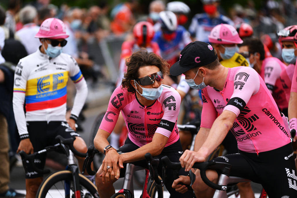 Face masks to return at Tour de France to limit COVID-19 cases in the peloton