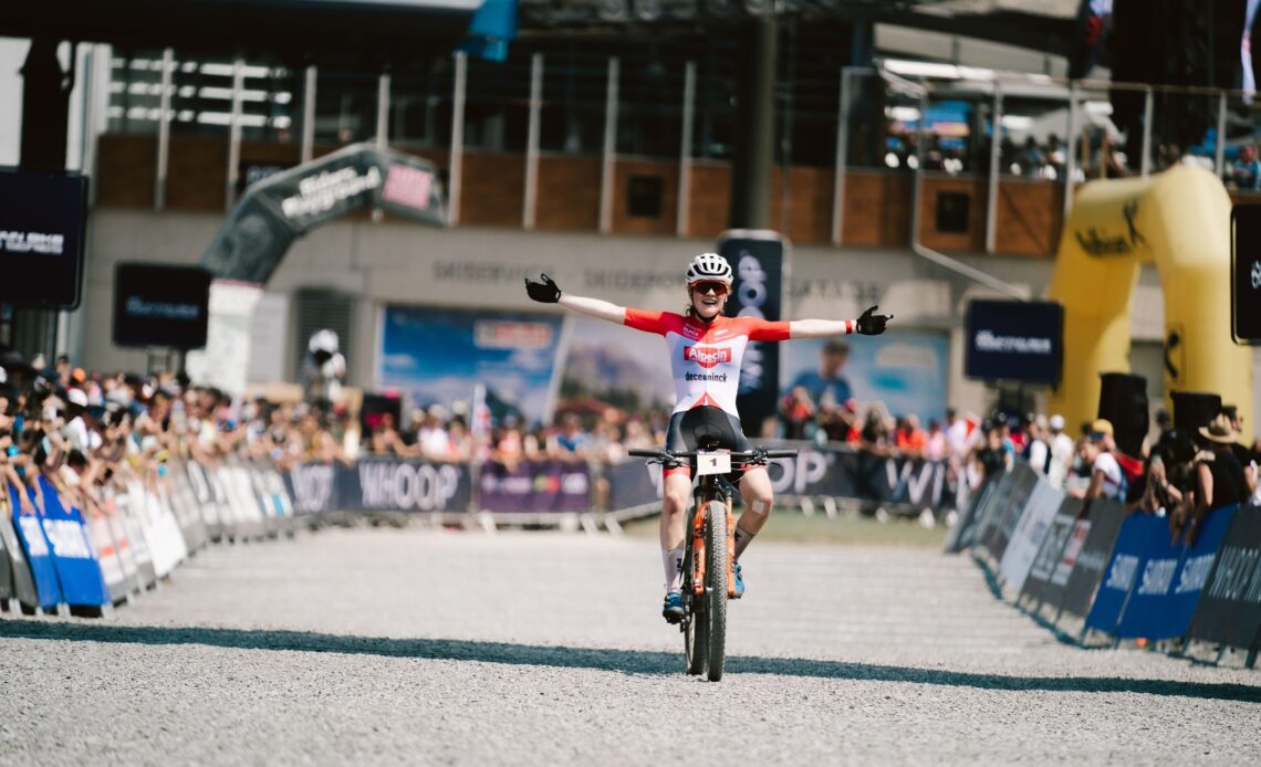 Highlights and race report: Leogang elite XCO World Cup brings the heat