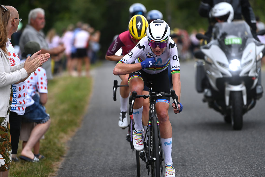 Annemiek van Vleuten loses time in 'first test' against Vollering at Tour de France Femmes