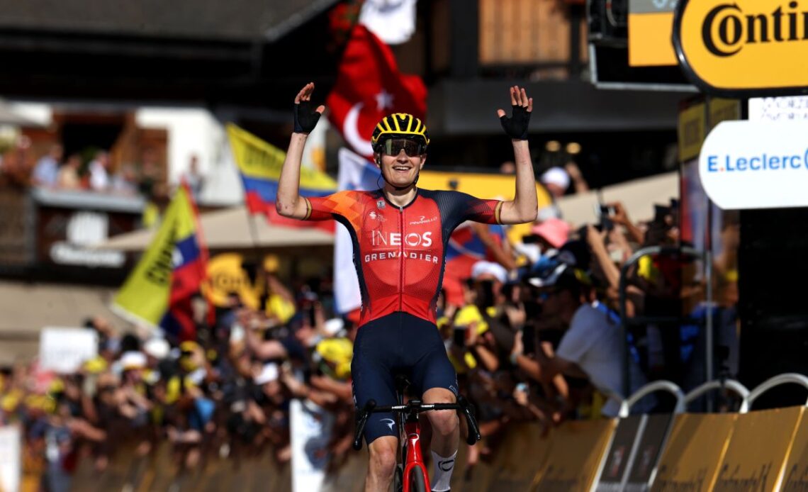 Carlos Rodríguez wins Tour de France stage 14 as Pogačar and Vingegaard battle for seconds