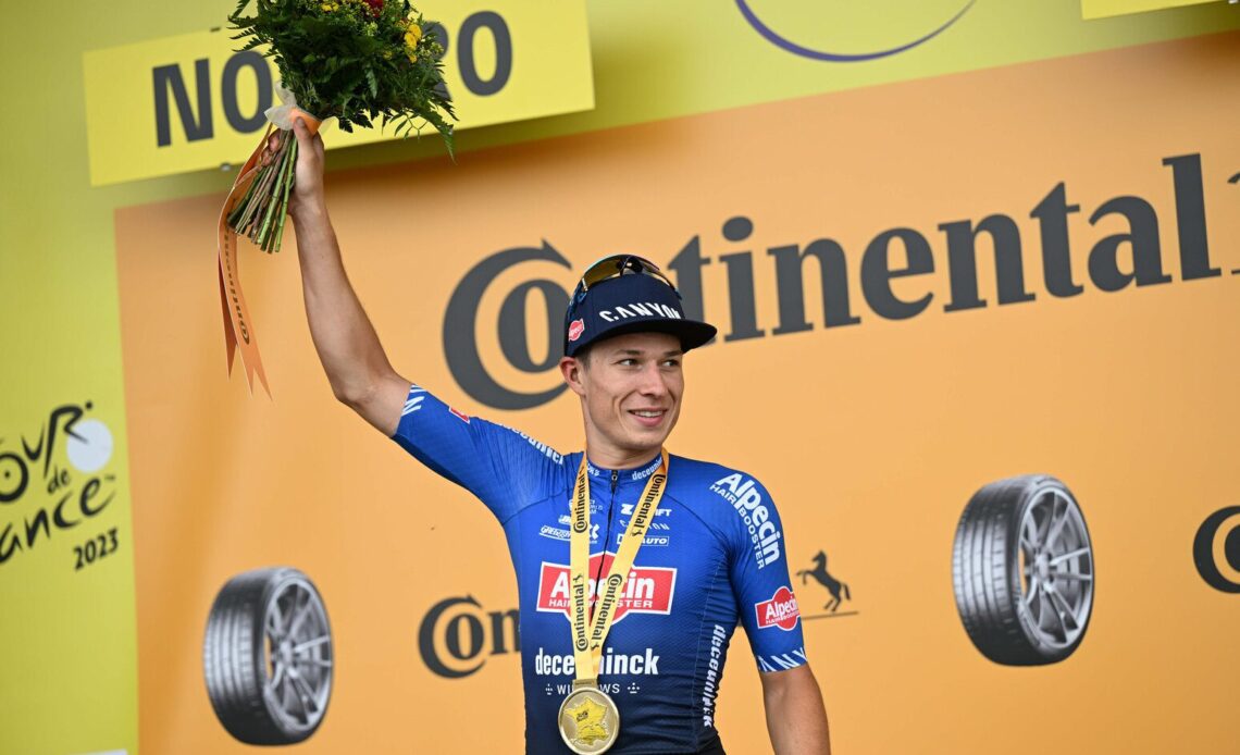 Consecutive wins for Philipsen as Tour Stage 4 finishes on a race track