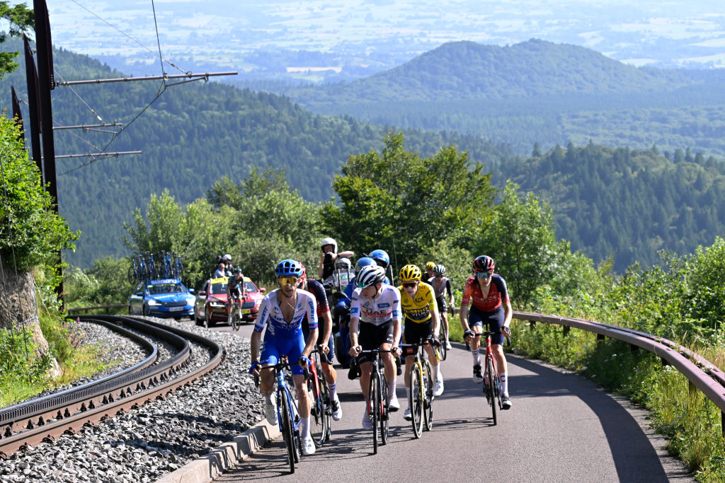 Simon Yates gains time in battle for Tour de France podium a day after crash