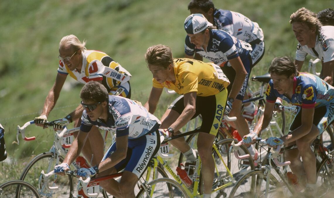 (L-R) Laurent Fignon, Pedro Delgado, Greg Lemond (yellow jersey), Beat Breu, Robert Millar and Steven Rooks compete during stage 17 (Briancon - L