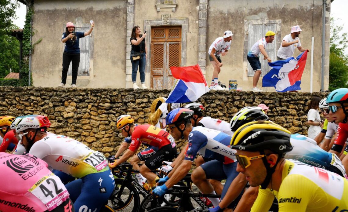 Tour de France peloton split over continued use of downhill finishes