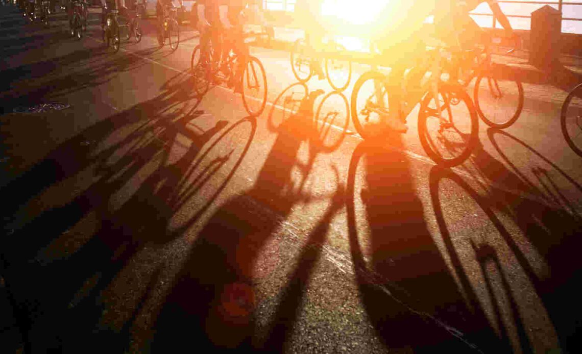 Early-morning cyclists more confident and more engaged in daily tasks, study finds