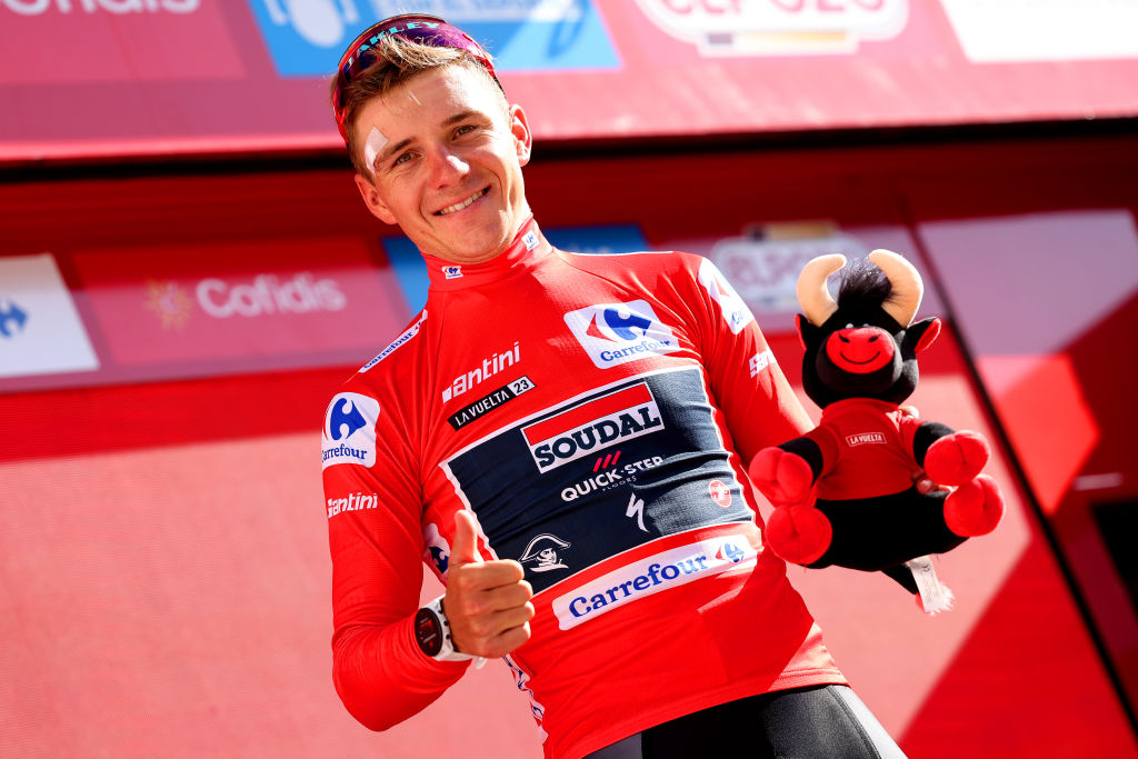 Evenepoel finds no takers for Vuelta a España leader's jersey on stage 4