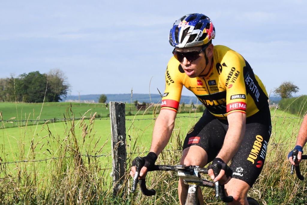 Wout van Aert and Pauliena Rooijakkers win Houffa Gravel