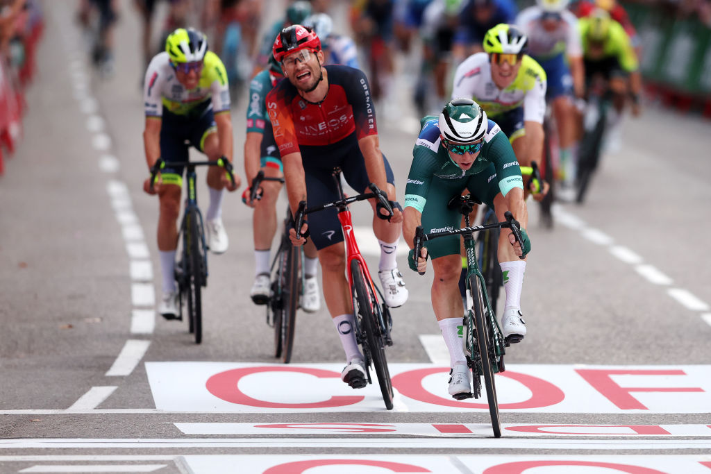 Kaden Groves pulls off superb third Vuelta stage win after breakaway thriller finale