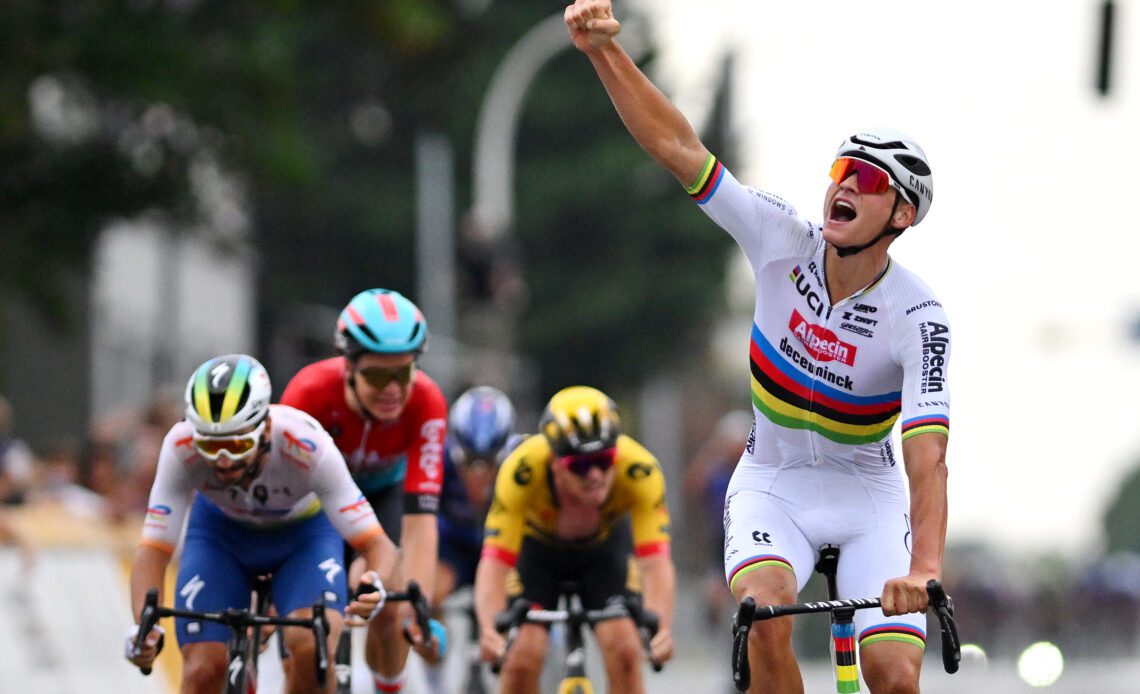 Mathieu van der Poel takes first win in rainbow jersey at Super 8 Classic
