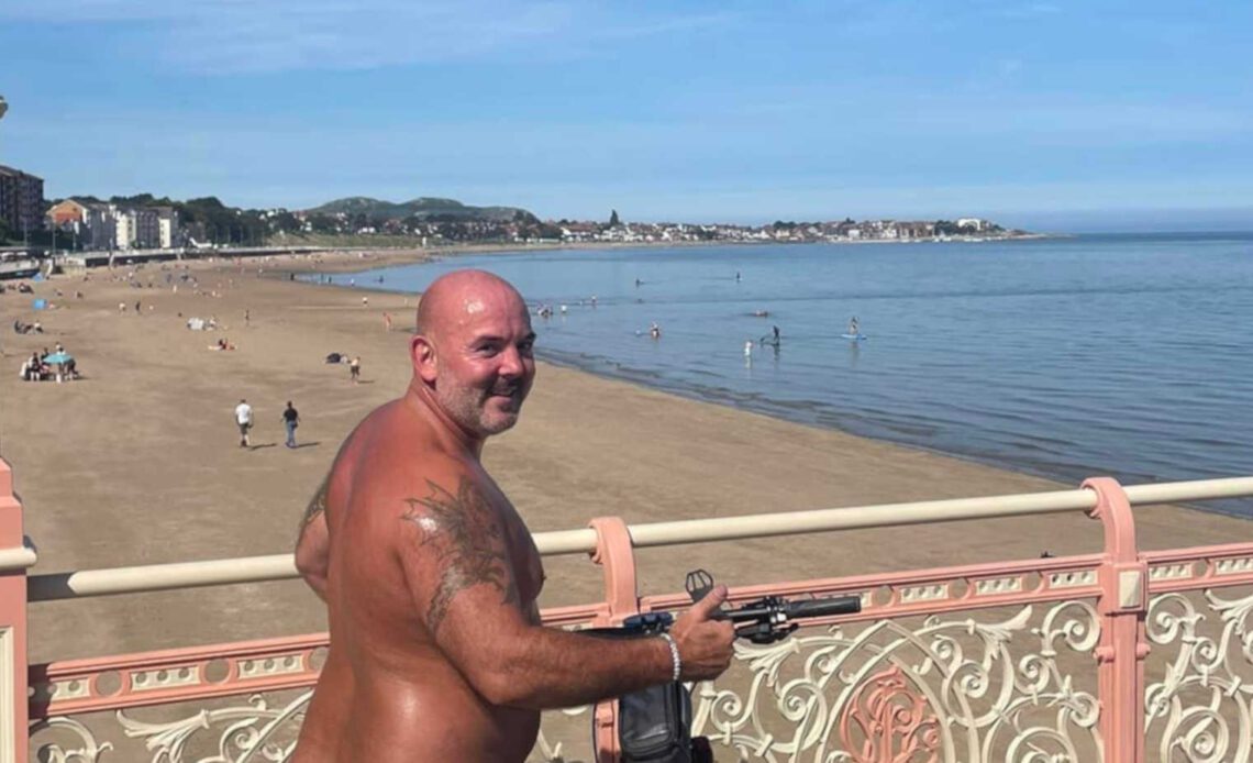Naked Welsh cyclist arrested during seaside ride