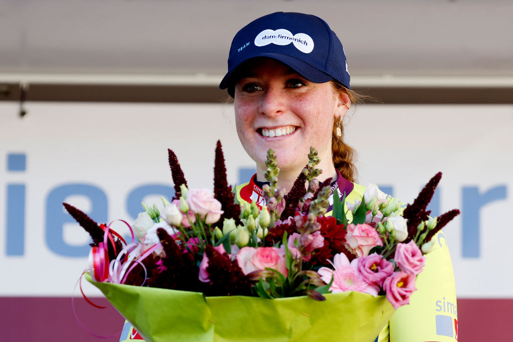 Simac Ladies Tour: Charlotte Kool wins stage 3