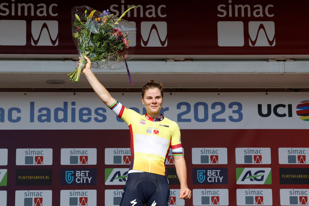 Simac Ladies Tour: SD Worx go 1-2 with Lotte Kopecky and Lorena Wiebes on Cauberg