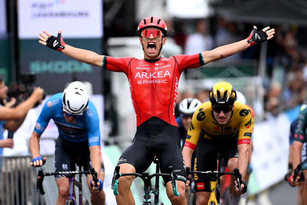 Tour de Luxembourg: Biermans blasts to victory on rain-soaked stage 2