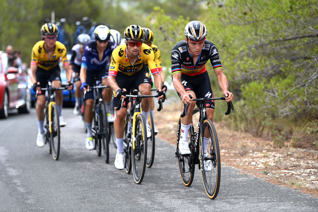 Vuelta a España stage 9 live: A GC day and a summit finish