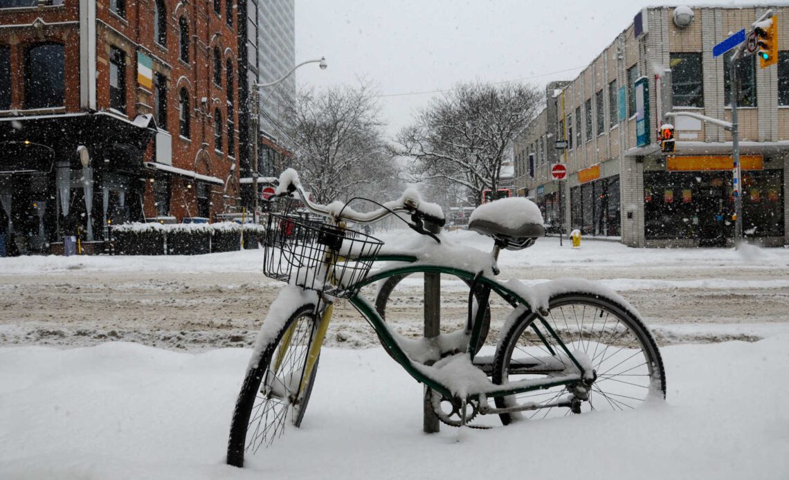 City of Toronto plans to do better job of clearing bike paths this winter