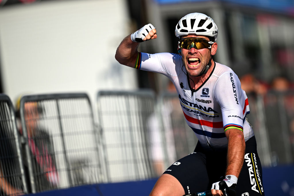 'It's not over yet' - Mark Cavendish to race on in 2024, target Tour de France record