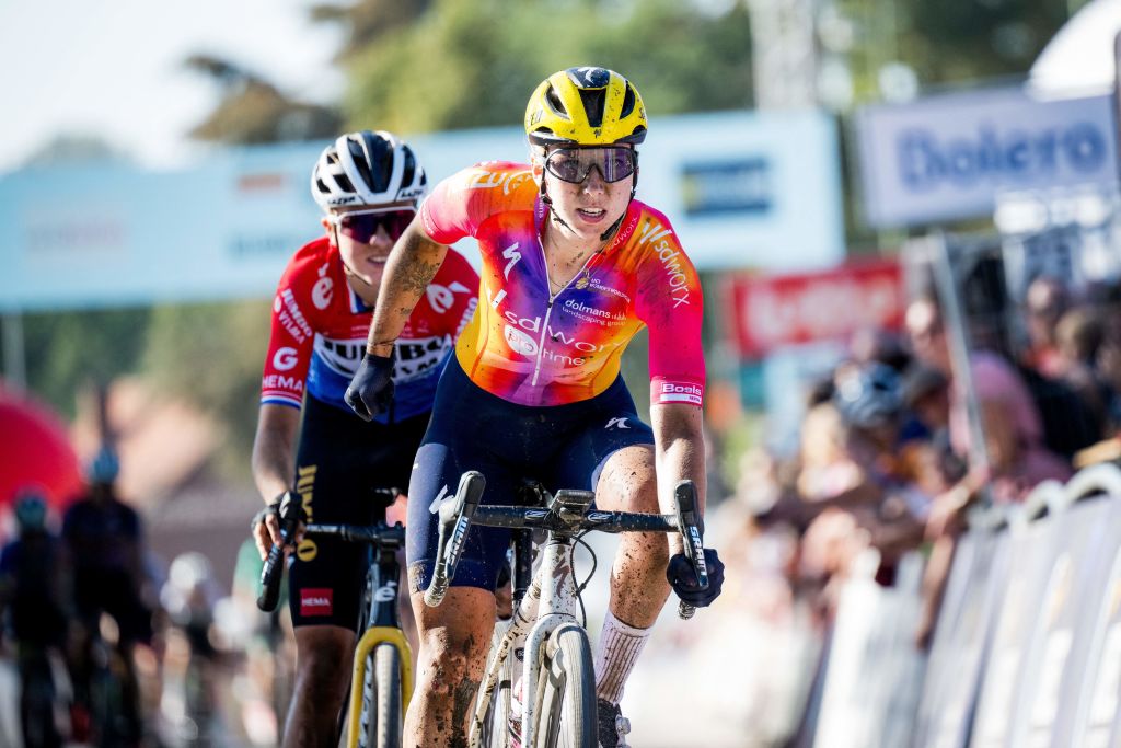 Packed women’s elite field for UCI Gravel World Championships but no sign of broadcast