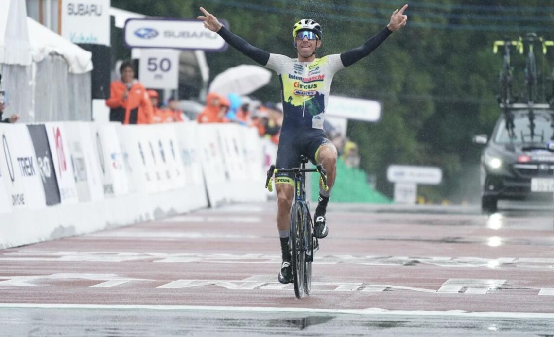 Rui Costa wins three rider sprint to claim rain-soaked Japan Cup