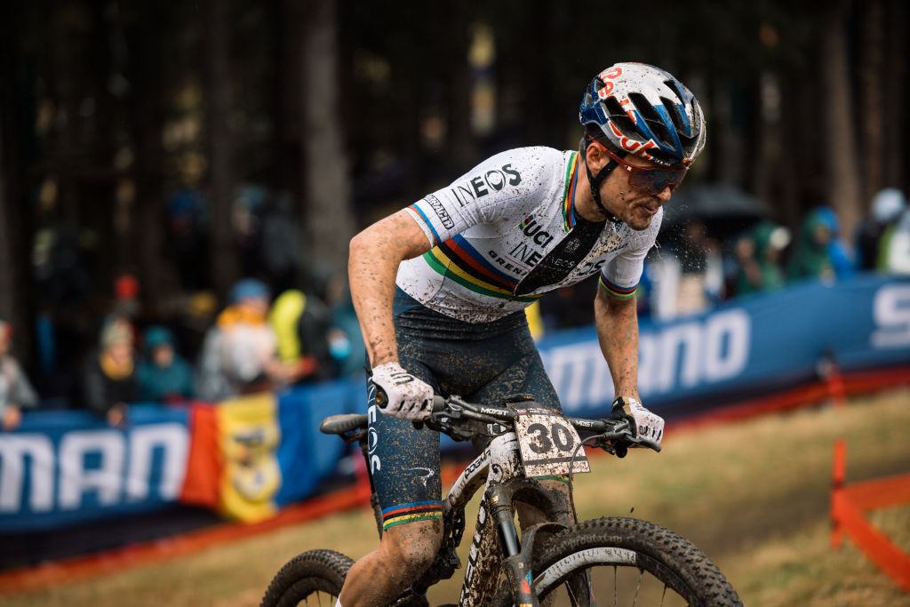 Tom Pidcock wraps up season with XCO win at Mont-Sainte-Anne MTB World Cup