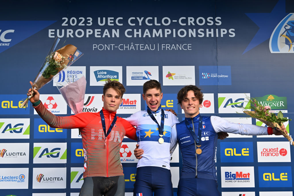 2023 European Cyclo-cross Championships: Aubin Sparfel (France) captures Junior Men's race