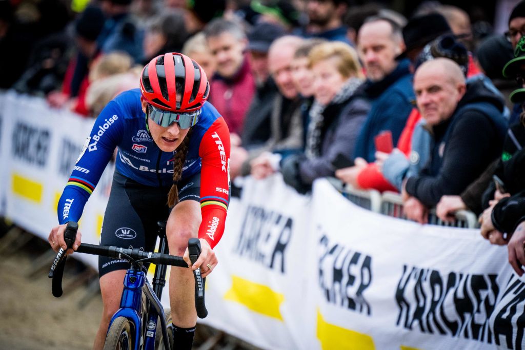 Lucinda Brand's injury delayed cyclocross season starts at Dendermonde World Cup