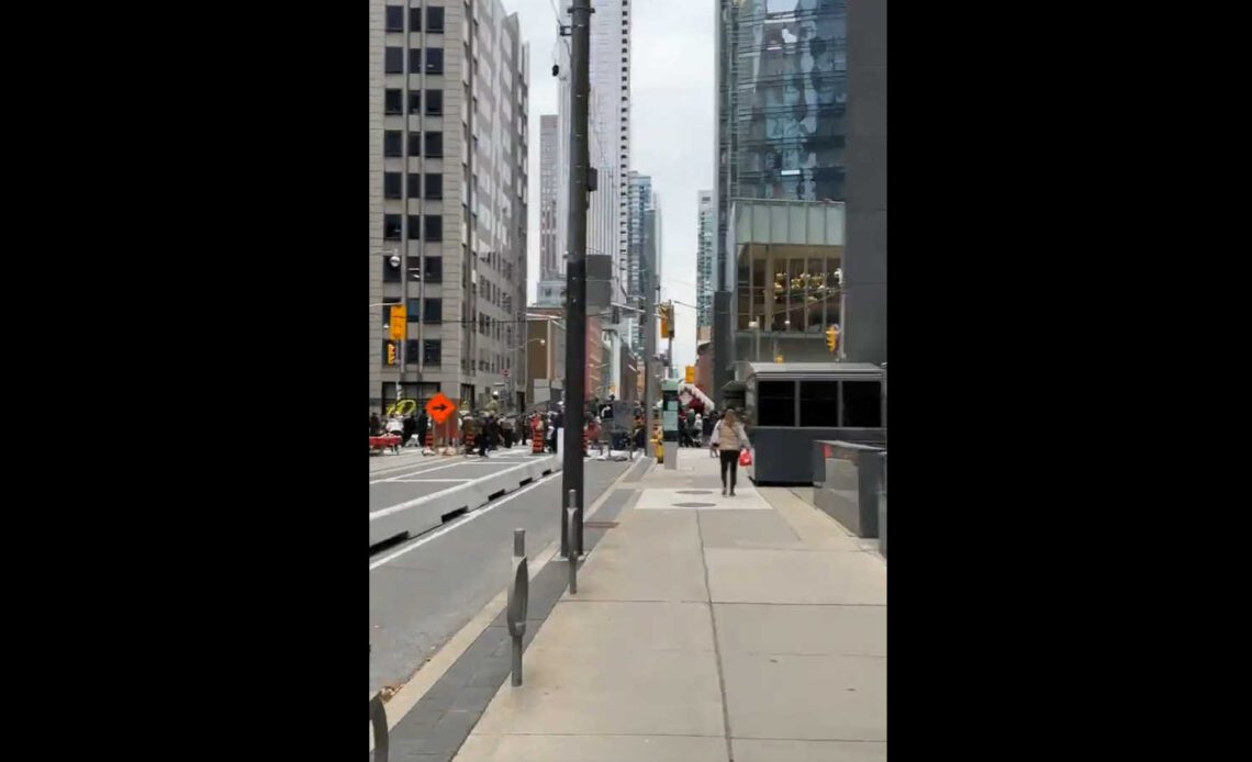 Someone blocked a Toronto bike lane but everyone loved it at the Santa Claus Parade