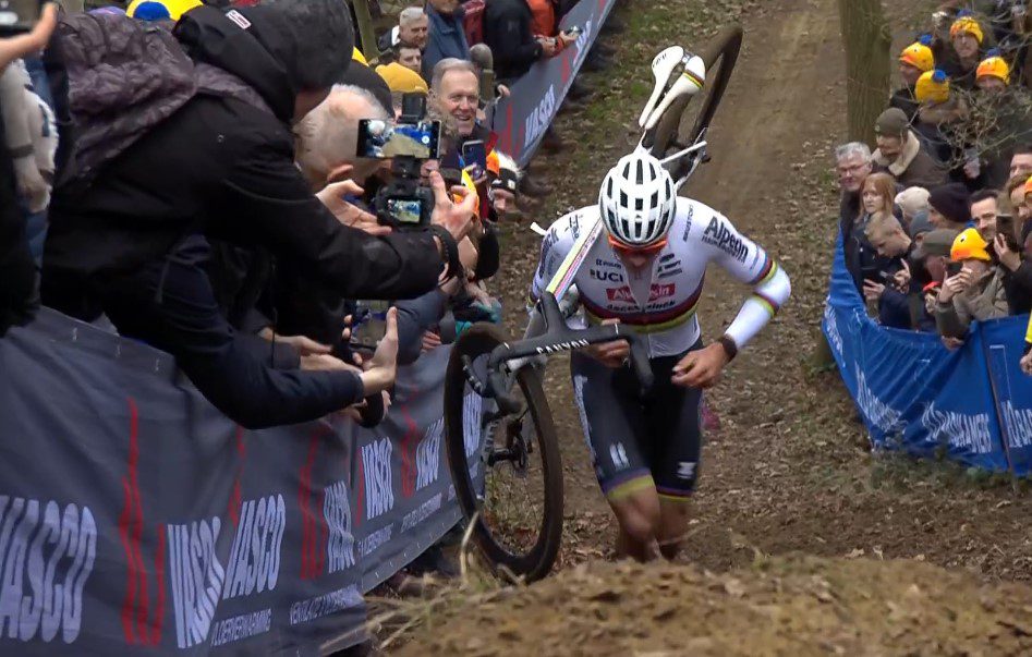 Van der Poel beats van Aert in first cross meeting of the season