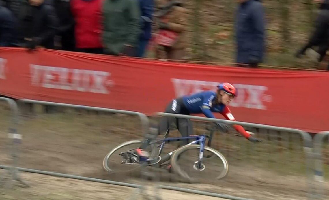Lucinda Brand updates after terrible crash at UCI Cyclocross World Cup