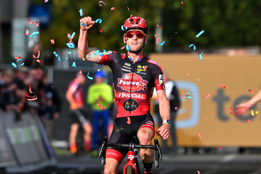 Eli Iserbyt wins Belgian men's cyclocross title