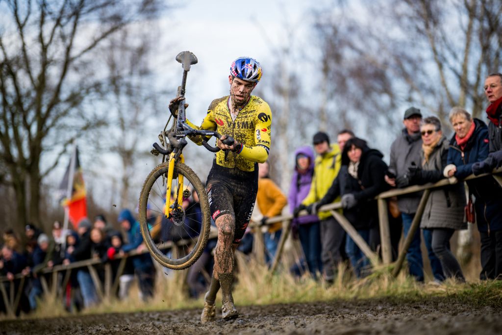 'I know what I'm doing' - Wout van Aert accepts cyclocross defeat with Classics in mind