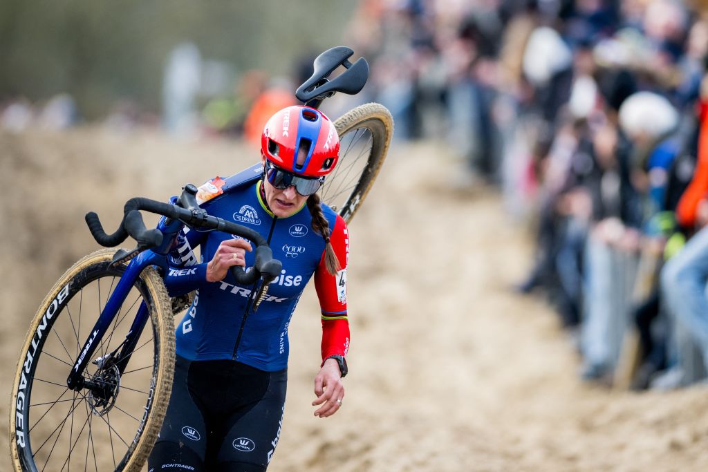 Lucinda Brand to race on after winning National Championships with broken nose