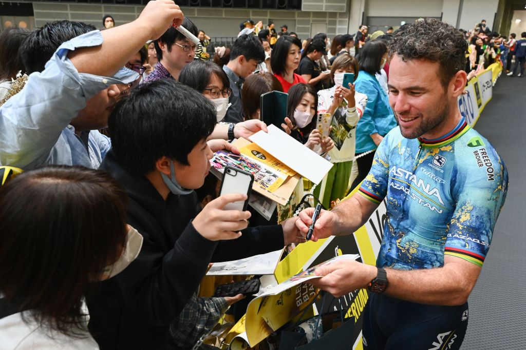 Mark Cavendish to bring core of Tour de France sprint train to Tour Colombia
