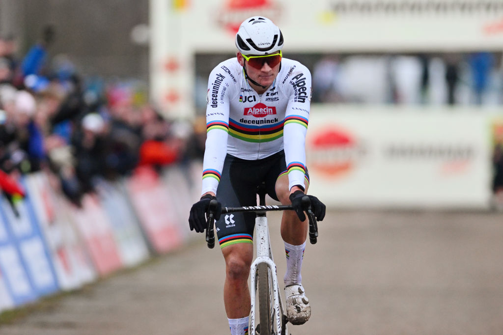 Mathieu van der Poel powers away for solo victory at X2O Trofee Hamme