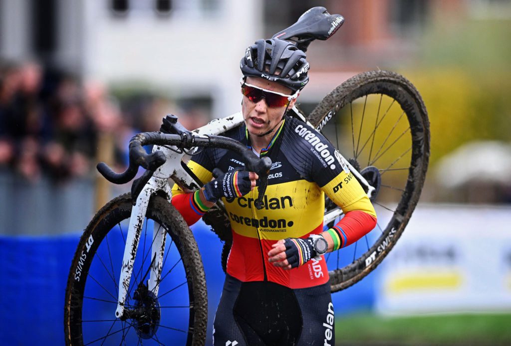 Sanne Cant claims 15th Belgian cyclocross title