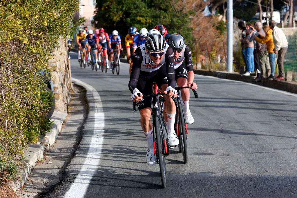 Milan-San Remo 2023: Tim Wellens leads Tadej Pogačar