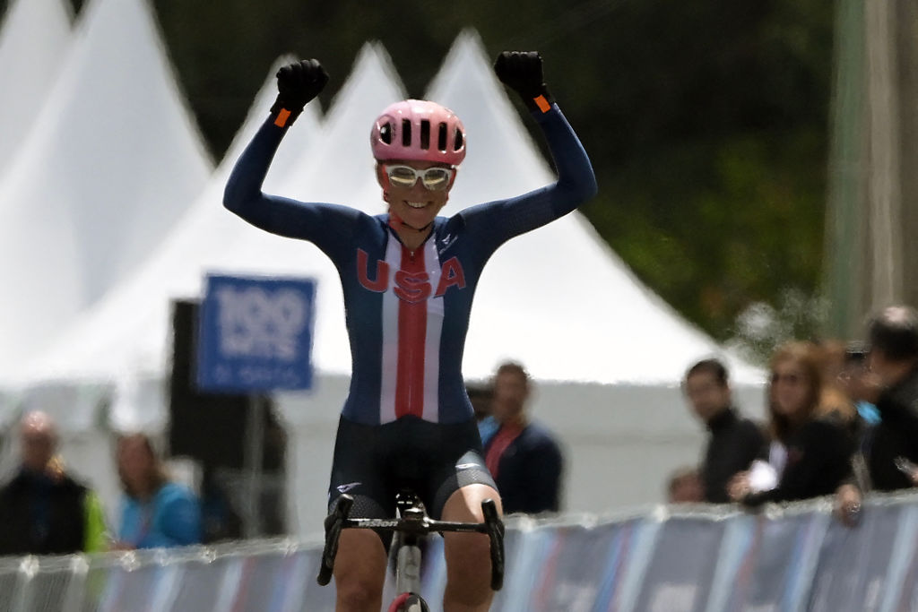 Lauren Stephens wins Clasica de Almeria