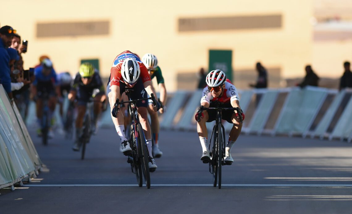 Tim Merlier takes back-to-back sprint wins on AlUla Tour stage 4
