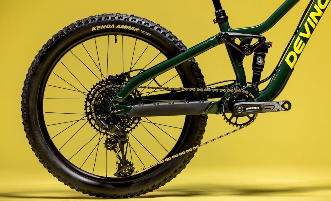 Devinci powers young shredders with Made-in-Canada EWOC FS