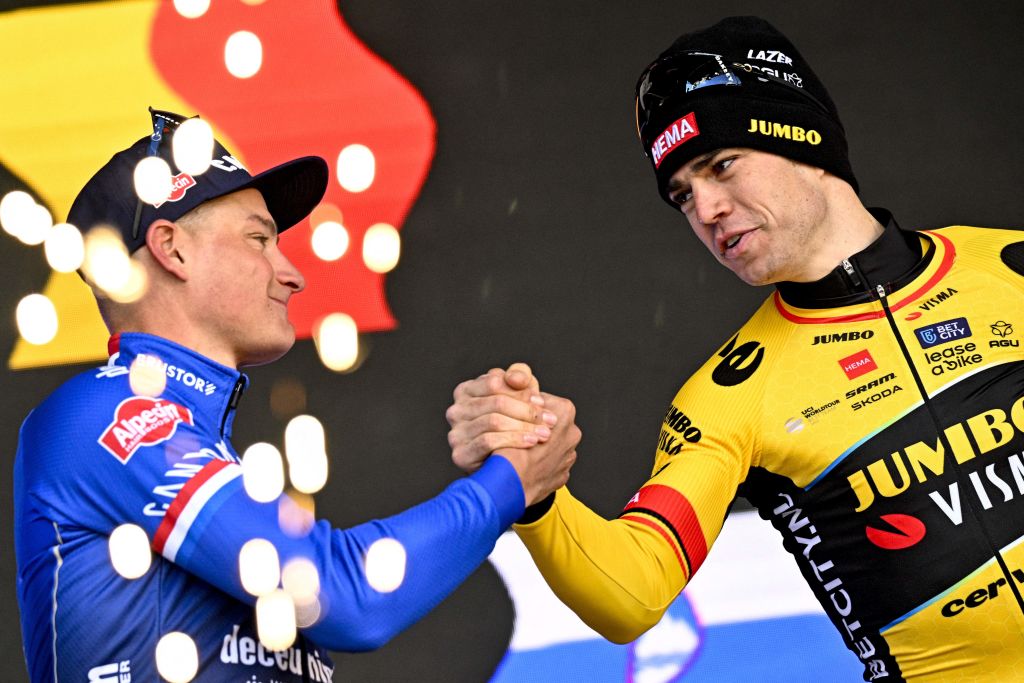 E3 Saxo Classic live - Van der Poel and Van Aert face off for the first time