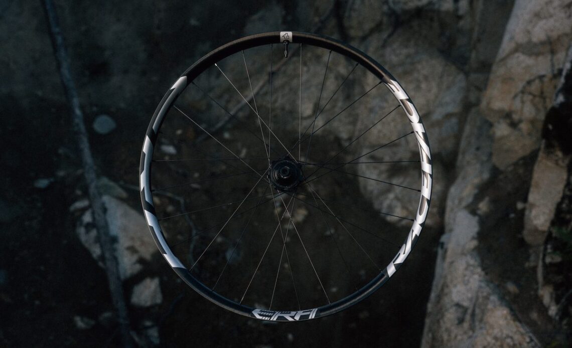 Race Face digs into lateral complinace with new Era wheels