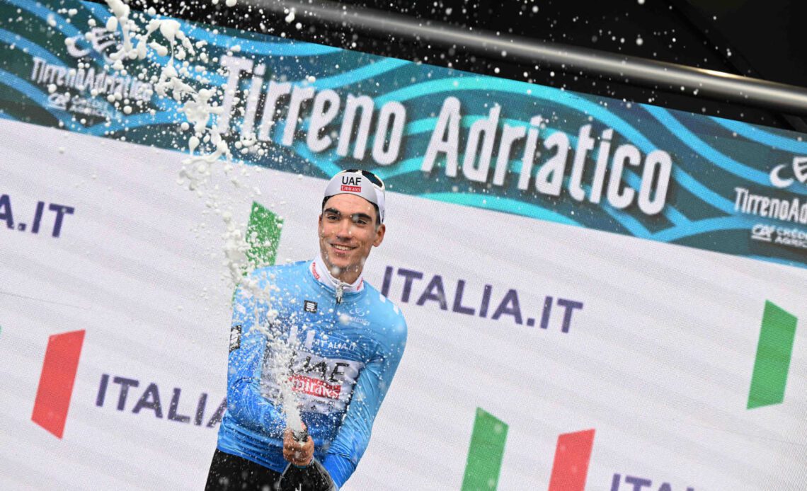 The cool history of the Tirreno-Adriatico leader’s jersey