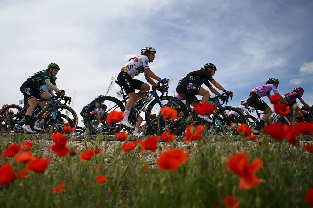 Vuelta Feminina 2024 gains extra race day, will include three hilltop finishes and TTT