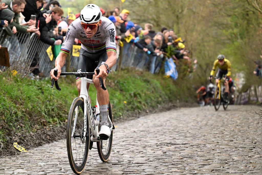 Mathieu van der Poel (Alpecin-Deceuninck) is seeking to add glory at Paris-Roubaix to last week