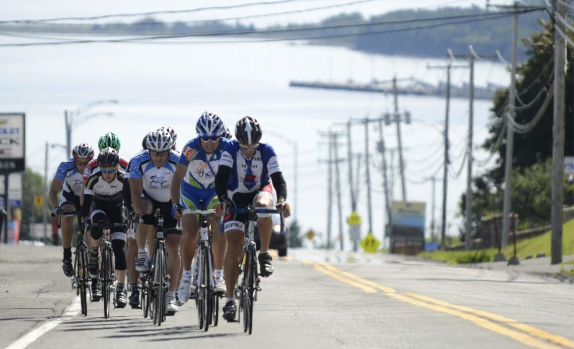 6 tips for riding better in a group