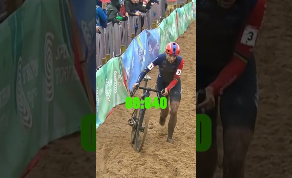 A sand showdown. 😎 #Cyclocross