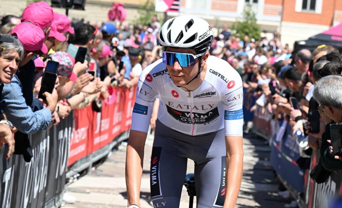 Yet another Visma-LAB Giro d'Italia DNS as best young rider Cian Uijtdebroeks leaves race