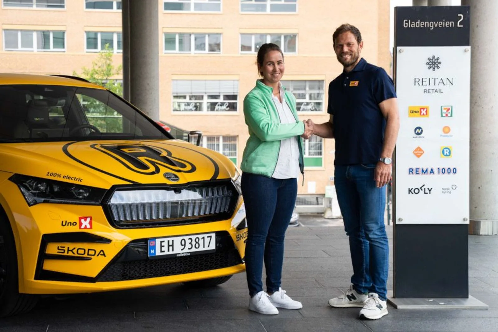 Uno-X to use electric team cars for Tour de France