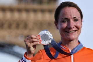 Marianne Vos wins silver in Olympic women's road race.